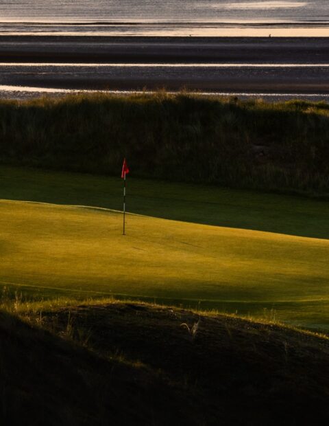 ISLAND GOLF - ABOUT 2